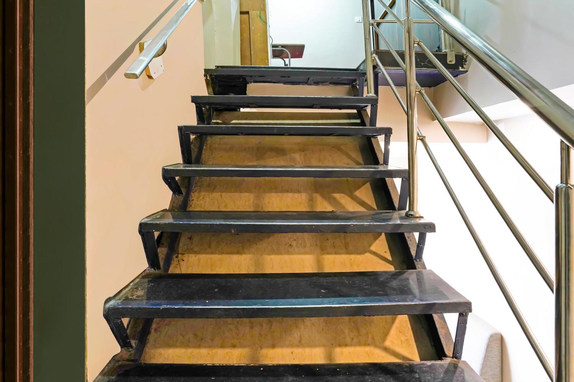 Super Hotel O Homestay Andheri East Мумбаи Экстерьер фото